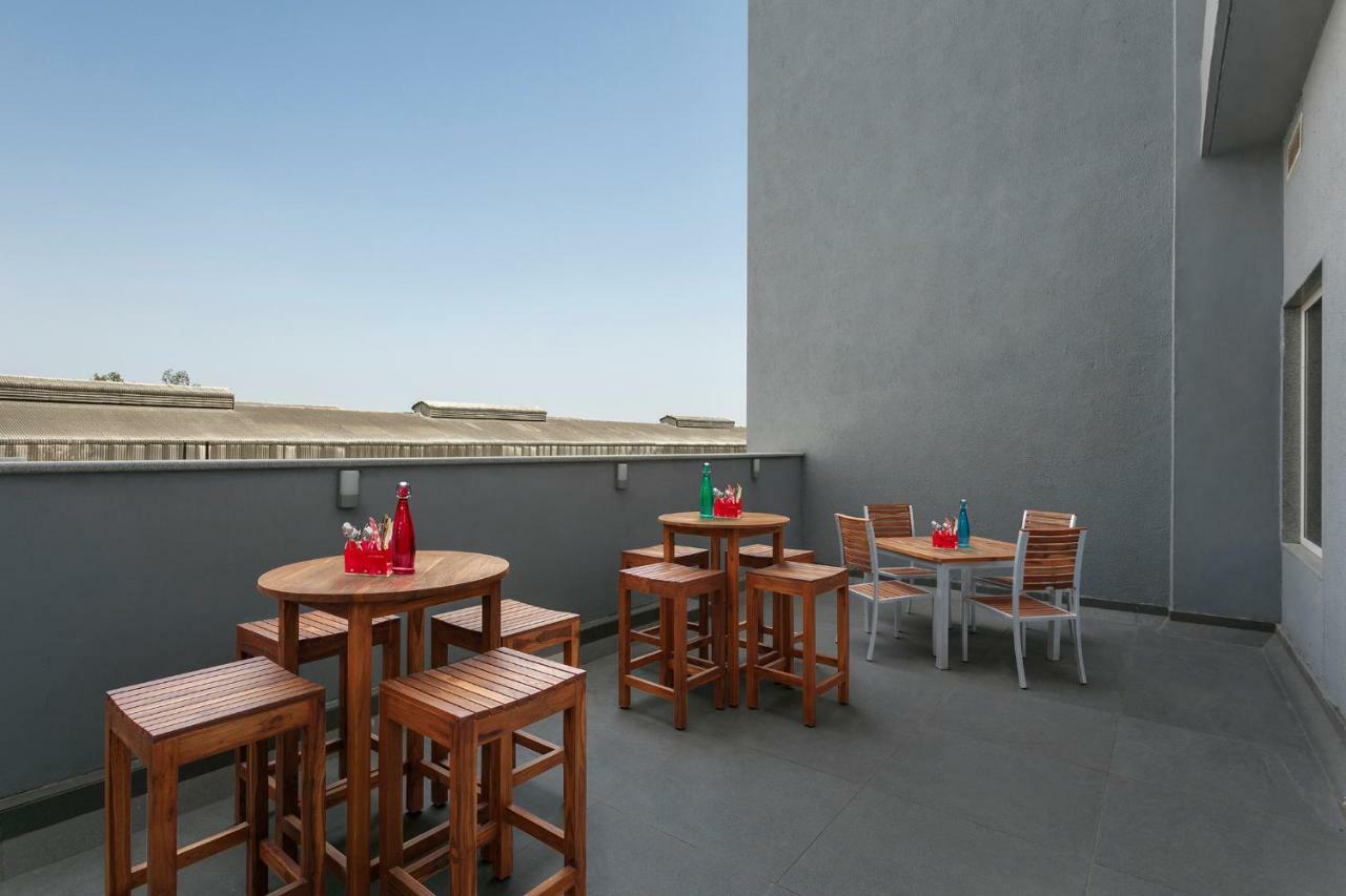 Ginger Sanand Hotel Exterior photo